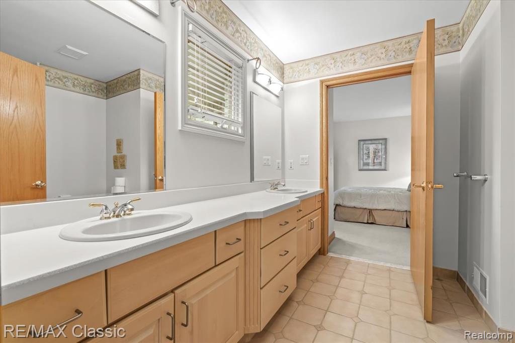 4160 Rolling Pines Court, Commerce Twp, MI 48382 — Photo 39