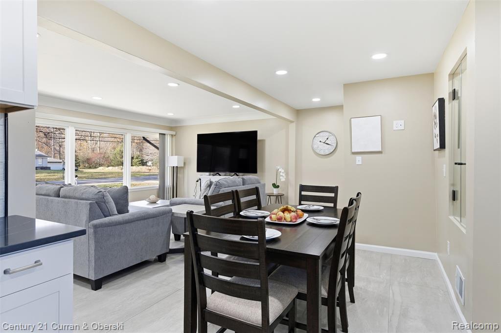 17901 Inkster Road, Brownstown, MI 48174 — Photo 17