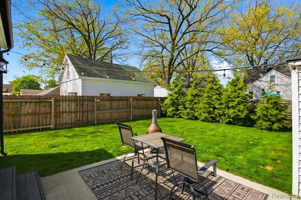 2705 Gardner Avenue, Berkley, MI 48072 — Photo 45