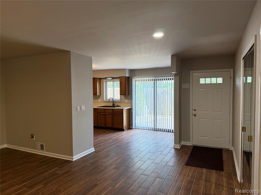 5220 W Utica Road, Utica, MI 48317 — Photo 9