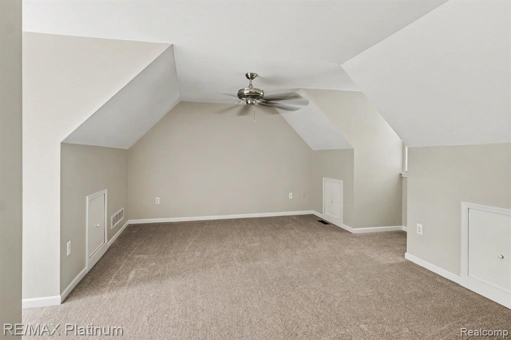11624 ISLAND COURT, Hartland, MI 48353 — Photo 14