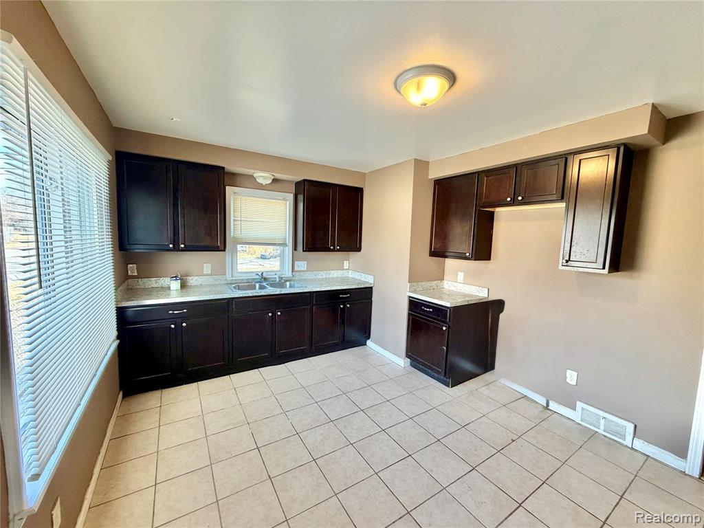 5114 Wayburn Street, Detroit, MI 48224 — Photo 2
