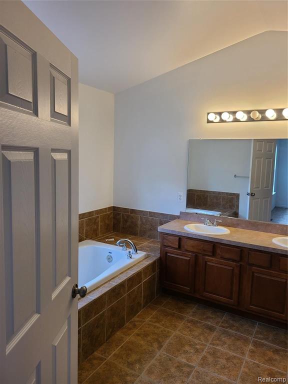 41130 MAPLEWOOD Drive, Canton, MI 48187 — Photo 30