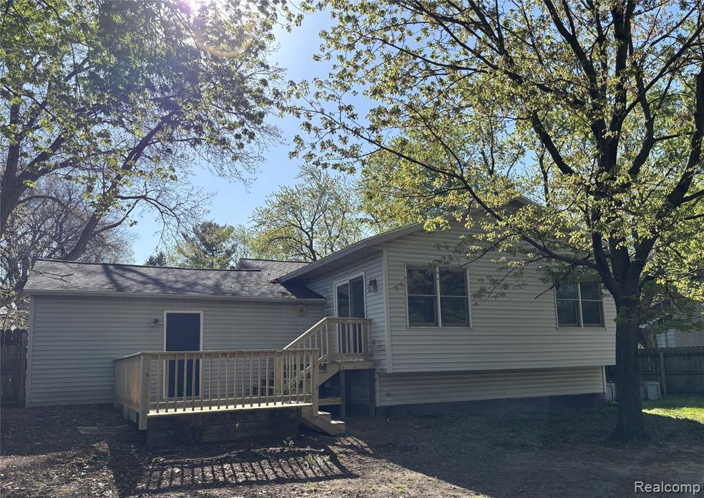 5407 Newcastle Drive SE, Kentwood, MI 49508 — Photo 2