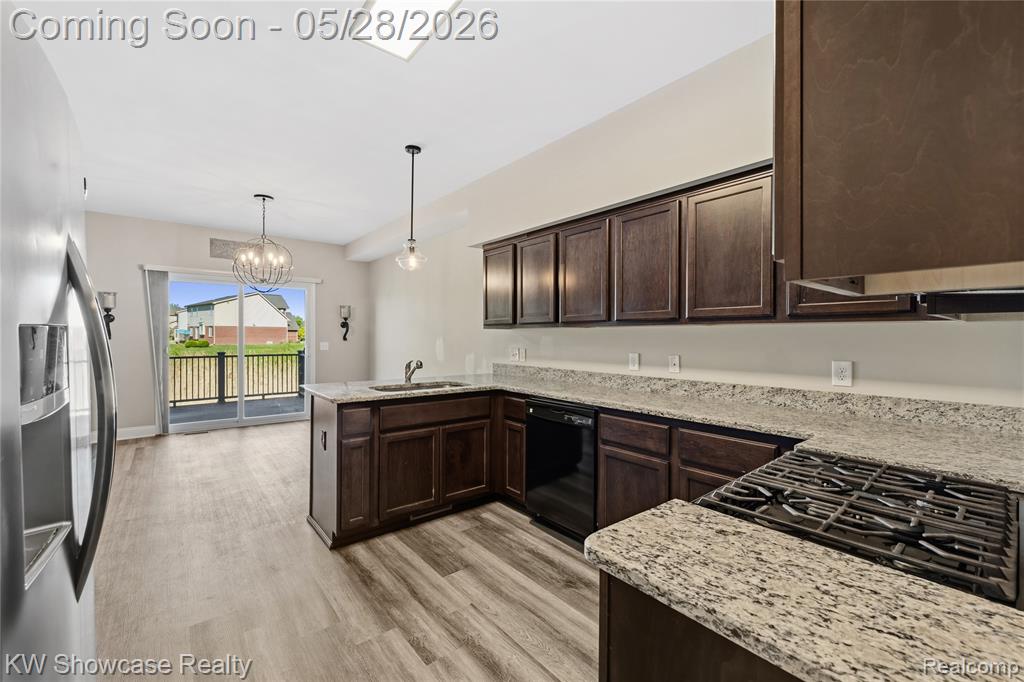 24871 Valleywood Drive, 47, South Lyon, MI 48178 — Photo 10