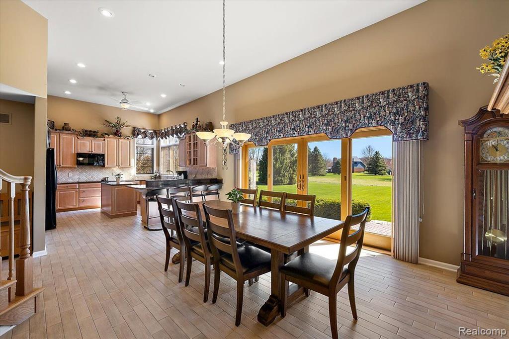 8449 S SHORE Drive, Clarkston, MI 48348 — Photo 14