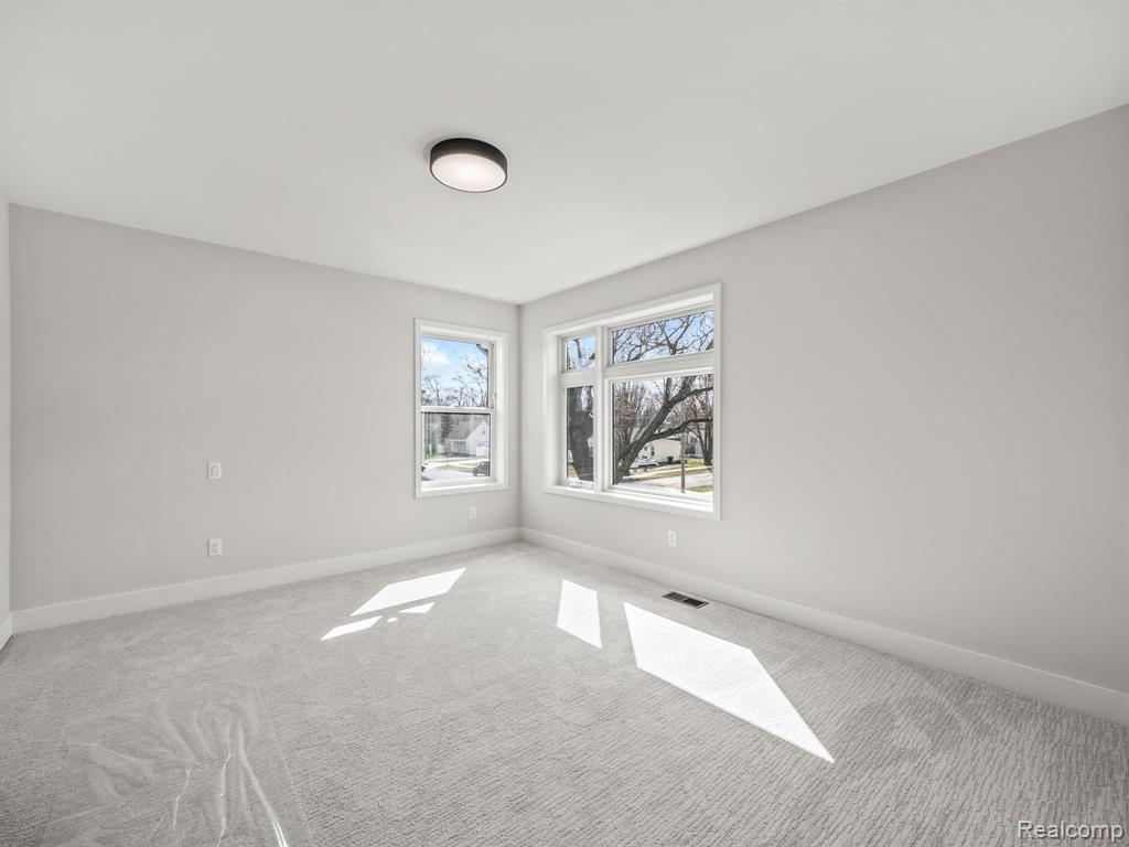 4304 MANDALAY Avenue, Royal Oak, MI 48073 — Photo 26