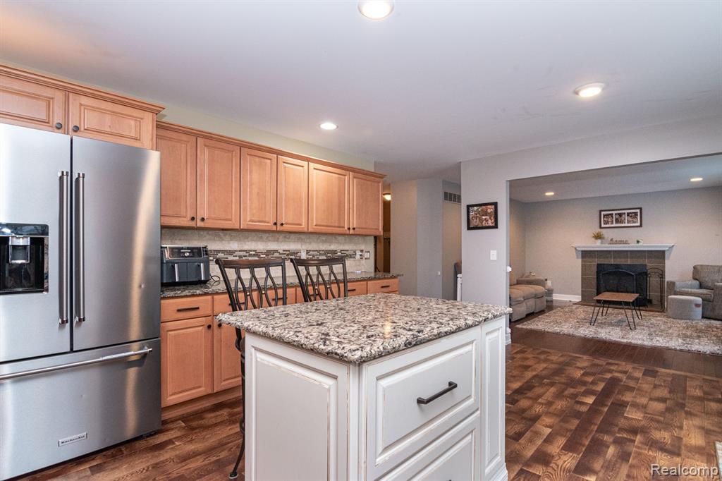 552 CROWN RIDGE Court, White Lake, MI — Photo 28