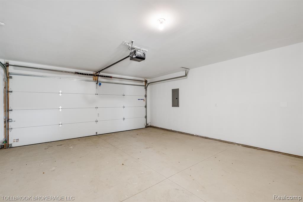 317 E. Irving, Madison Heights, MI 48084 — Photo 29