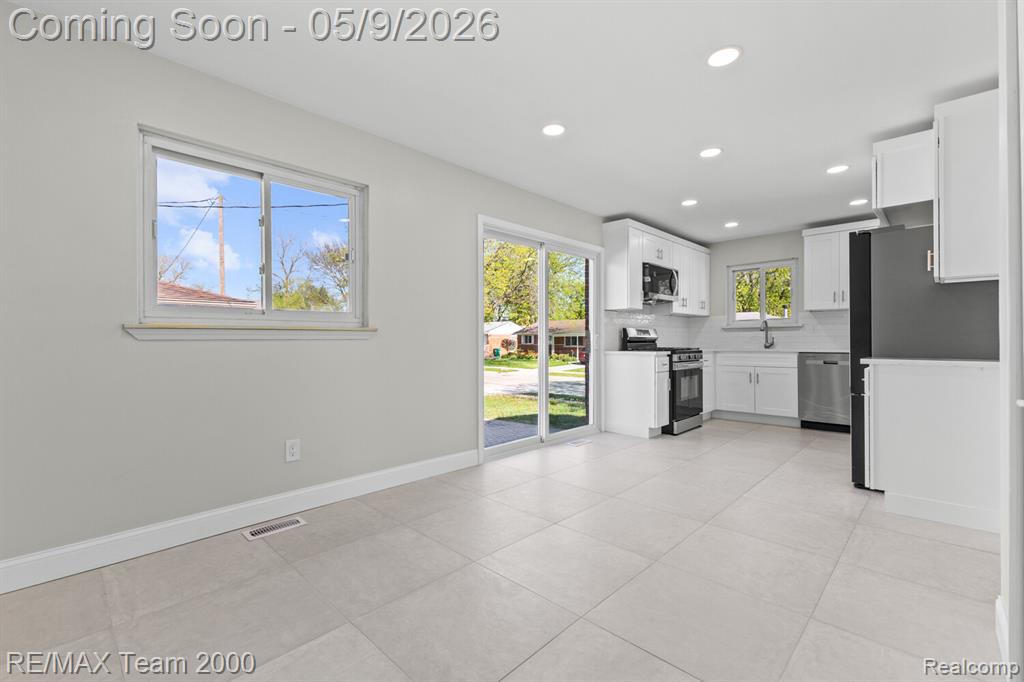 6557 Huntleigh Street, Garden City, MI — Photo 17