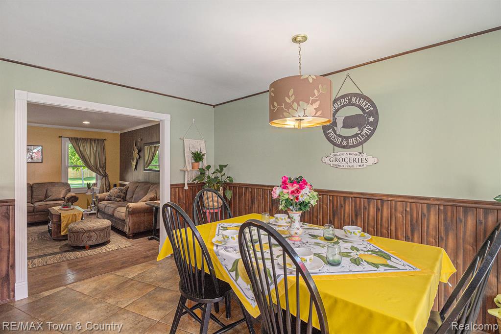 813 Birchwood Drive, Flushing, MI 48433 — Photo 9