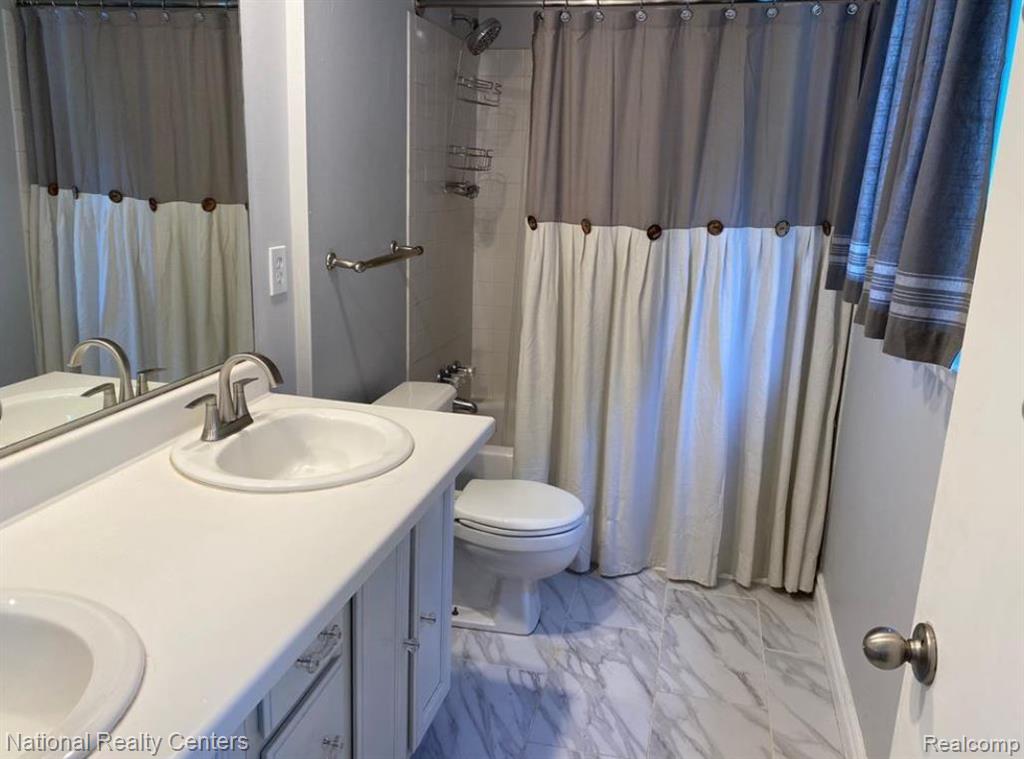 709 N EDISON Avenue, Royal Oak, MI 48067 — Photo 28
