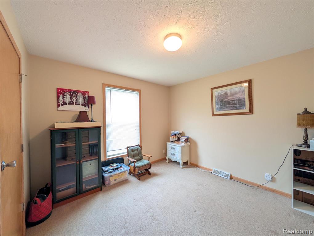 11224 Nearbrook Court, South Lyon, MI 48178 — Photo 7