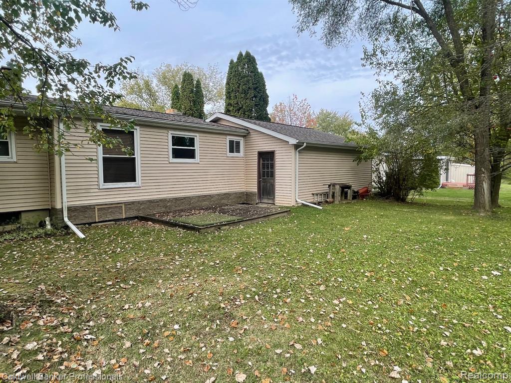 7071 Brittwood Lane, Flint, MI 48507 — Photo 9