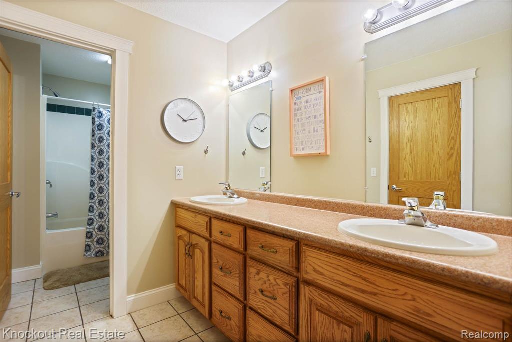 9763 BEECH TREE Lane, Frankenmuth, MI 48734 — Photo 42