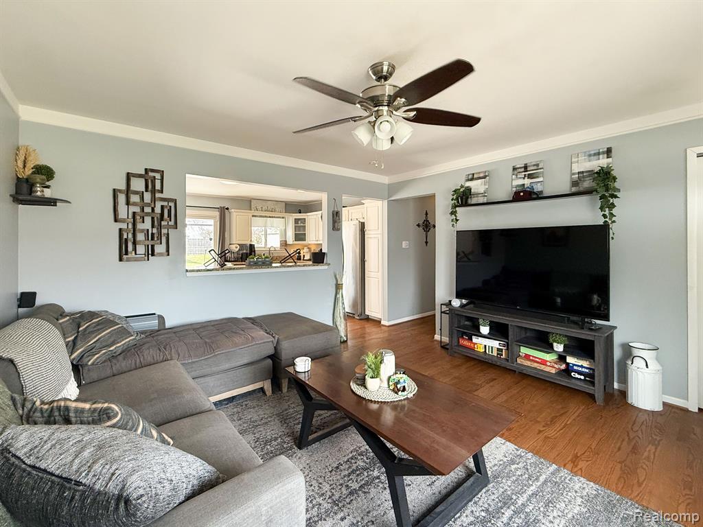 4411 BRIARWOOD Avenue, Royal Oak, MI 48073 — Photo 6