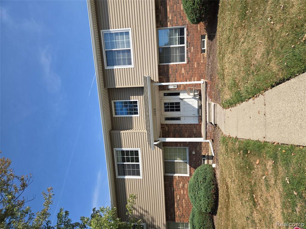 1160 Catalpa Drive, Berkley, MI 48072