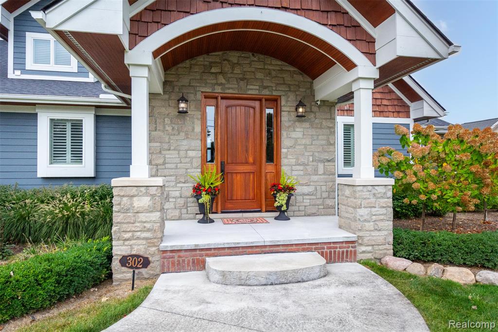 302 Tanview Drive, Oxford, MI, 48371