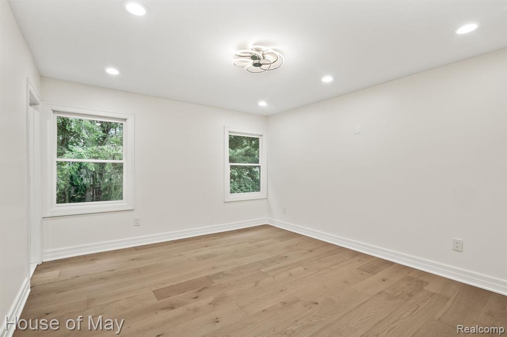 4743 S Ridge Drive, West Bloomfield, MI 48323 — Photo 34