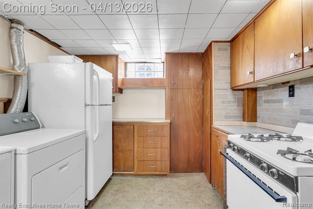29940 John J Street, Roseville, MI 48066 — Photo 34
