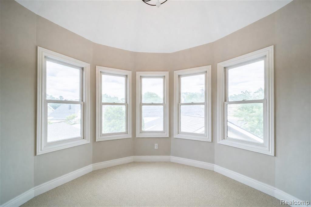 717 S Kenwood Avenue, Royal Oak, MI 48067 — Photo 16