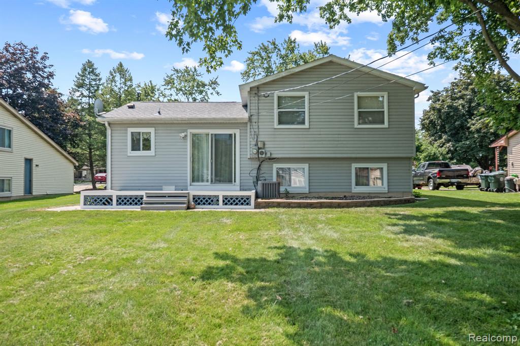 749 Mariday Street, Lake Orion, MI 48362 — Photo 26