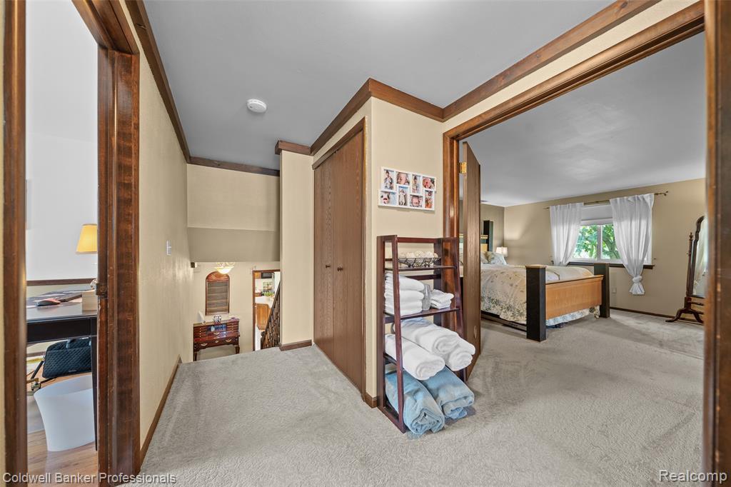 5075 Bayside Drive, Troy, MI 48098 — Photo 18