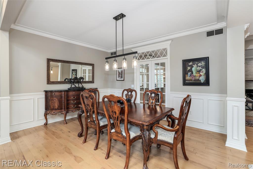 18438 Clairmont Circle E, Northville, MI 48168 — Photo 15