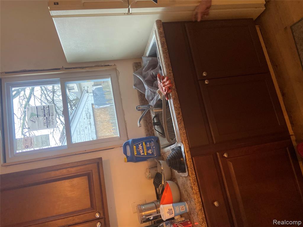 937 Barrie Avenue, Flint, MI 48507 — Photo 17