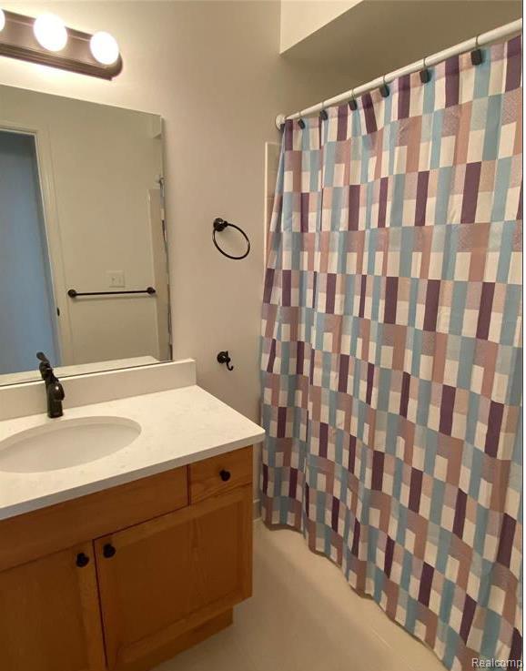 5556 PINE AIRES Drive, Sterling Heights, MI 48314 — Photo 7