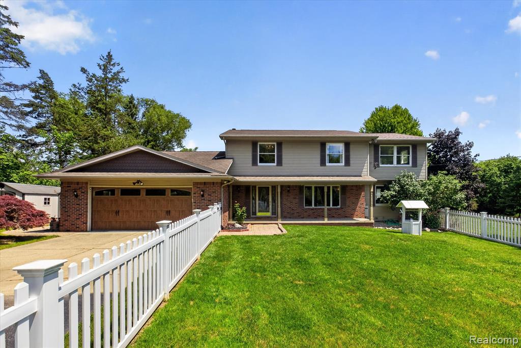 7186 River Road, Flushing, MI 48433 — front exterior
