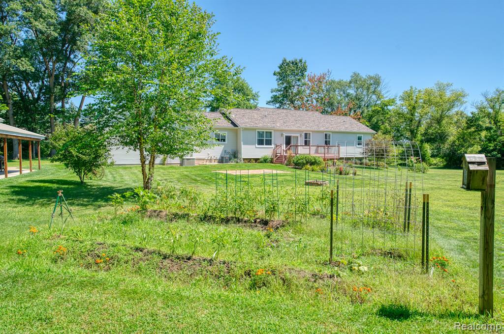 10031 IOSCO RIDGE Drive, Gregory, MI 48137 — Photo 60