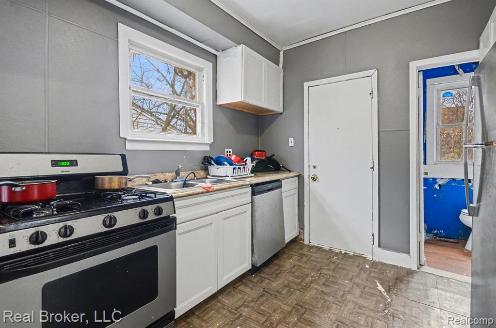 15357 Rutherford Street, Detroit, MI 48227 — Photo 7
