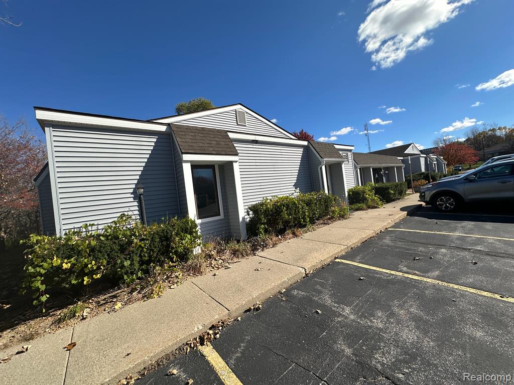 6317 TAYLOR Drive, Flint, MI 48507 — Photo 33