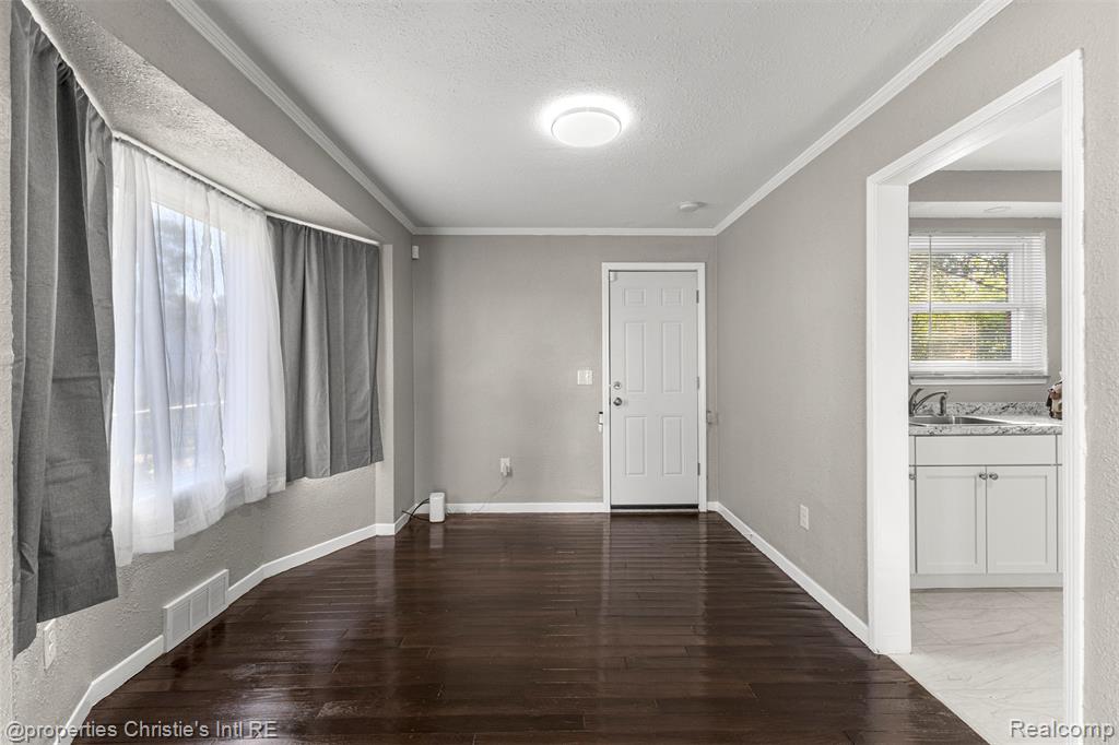 10842 Nottingham, Detroit, MI 48224 — Photo 8