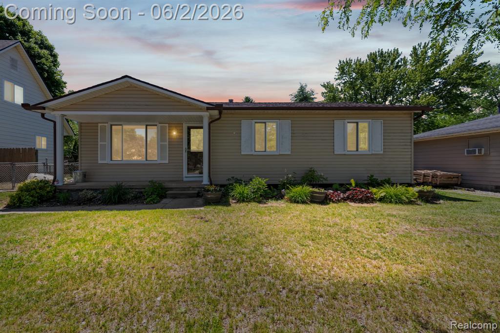 315 Airport Drive, Holly, MI 48442 — Photo 3