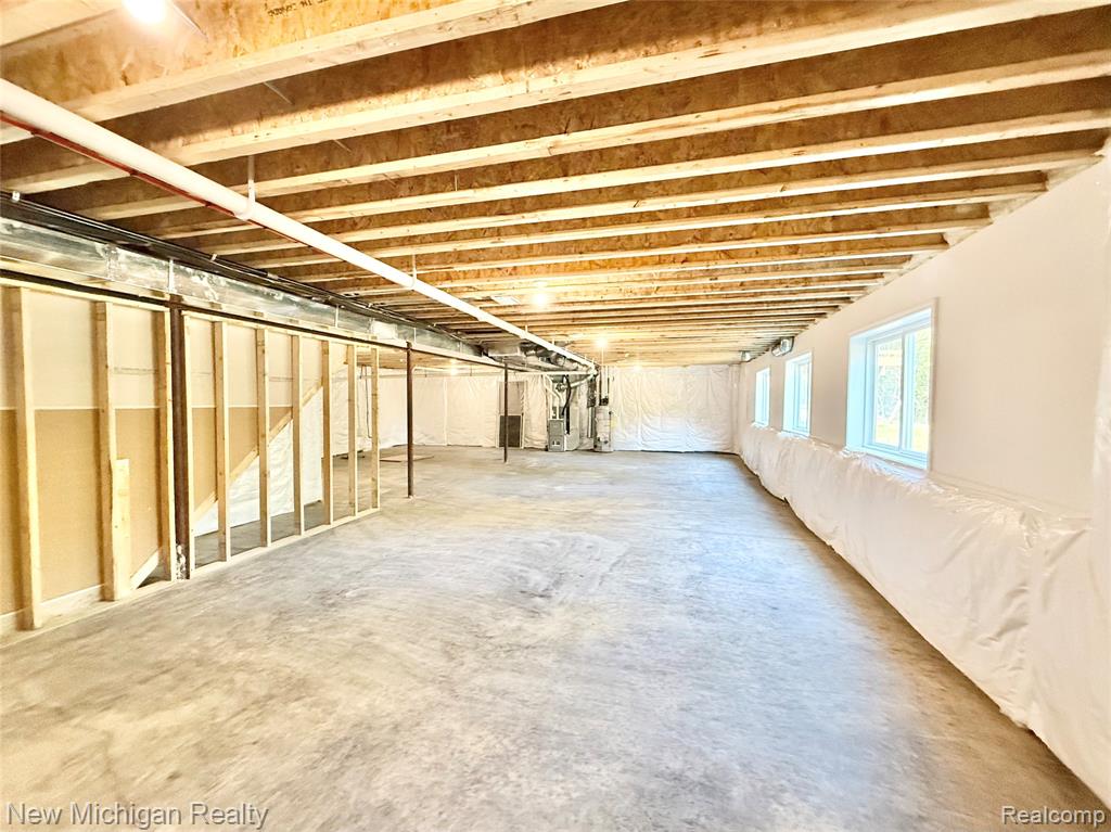 7056 Cambridge Drive, Flushing, MI 48433 — Photo 9