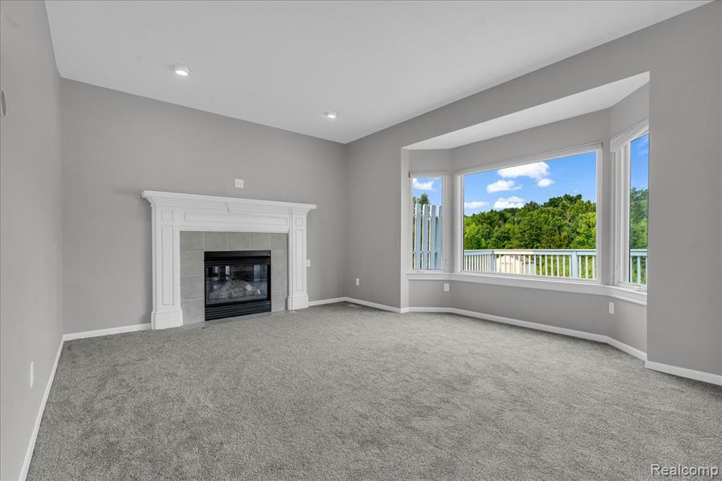 8327 Parkside Drive, Grand Blanc, MI 48439 — Photo 10
