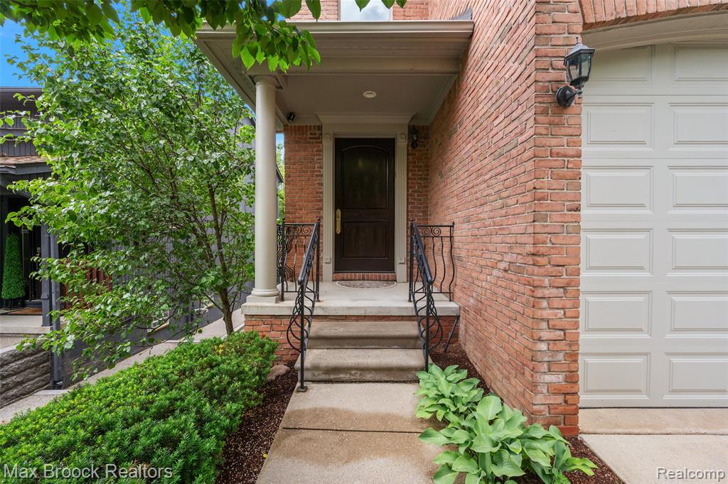 5348 Sunnycrest Drive, West Bloomfield, MI 48323 — Photo 32
