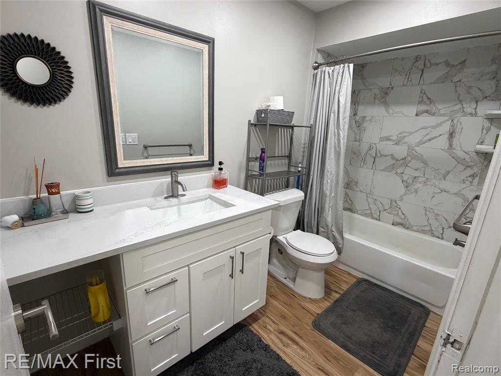 286 E. 13 MILE Road, Madison Heights, MI 48071 — Photo 7