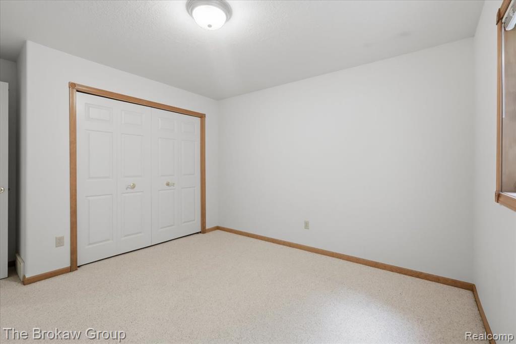 10261 Coachman Court, Davison, MI 48423 — Photo 38