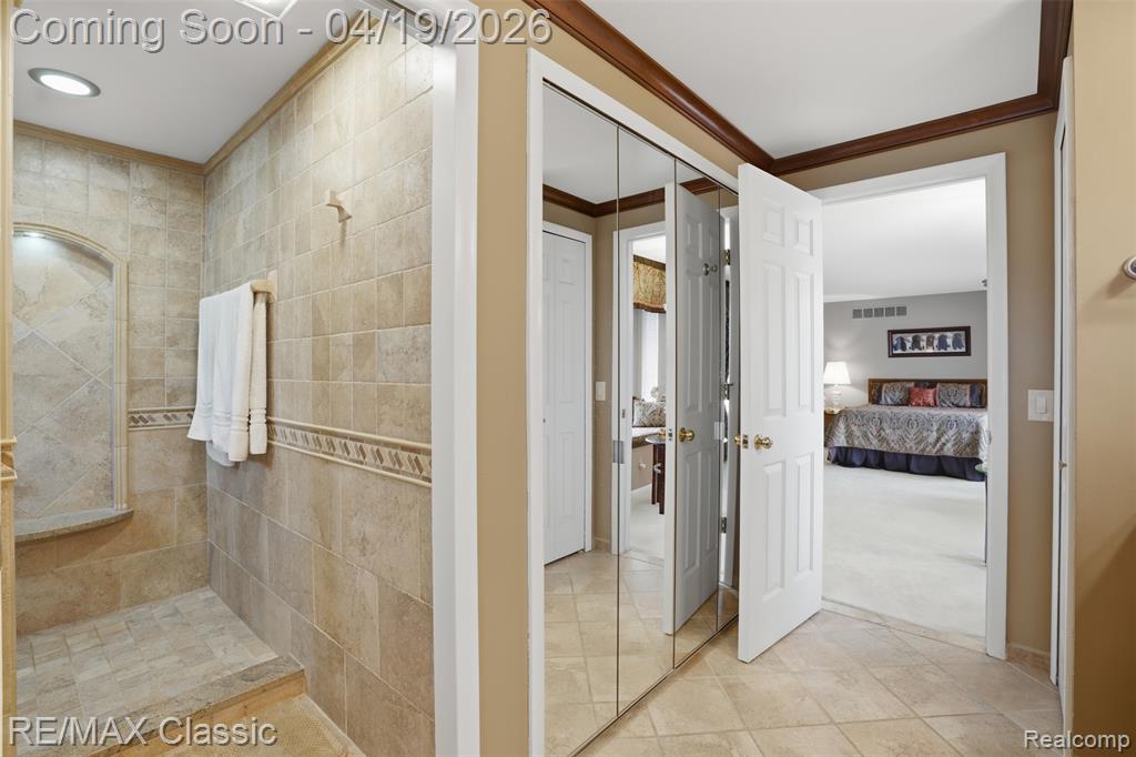 3398 Tiquewood, Commerce Twp, MI 48382 — Photo 33