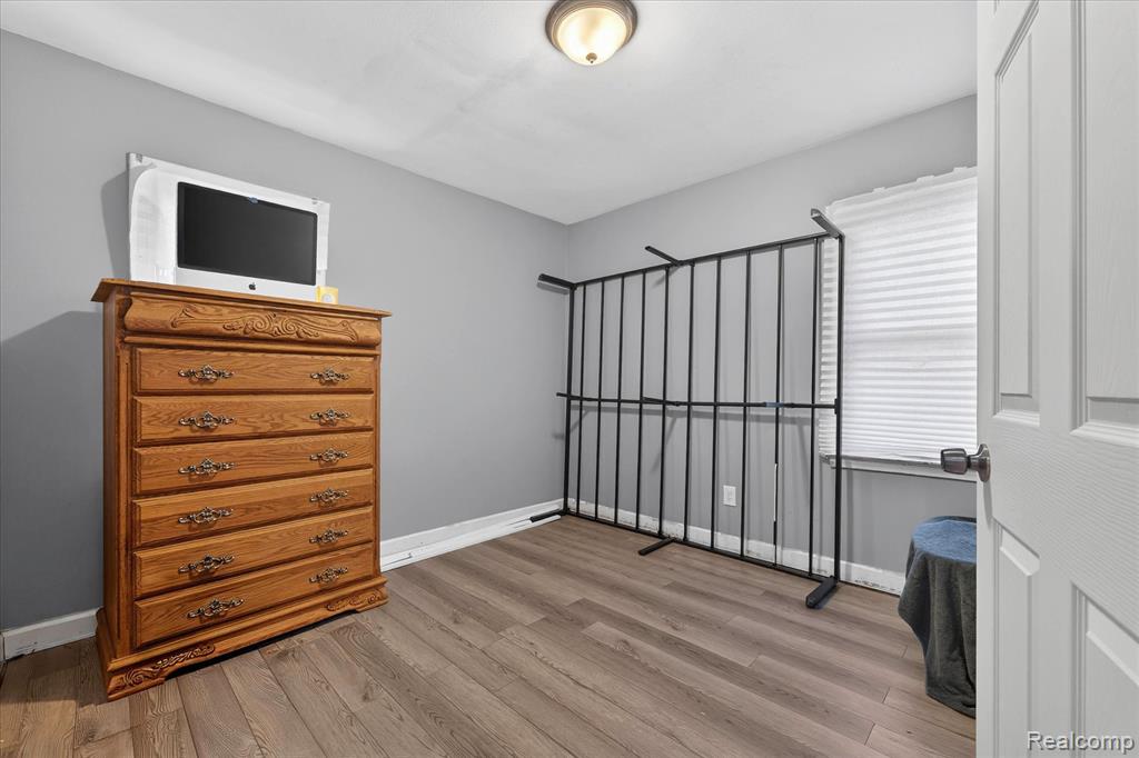 21211 Newcastle Road, Harper Woods, MI 48225 — Photo 20