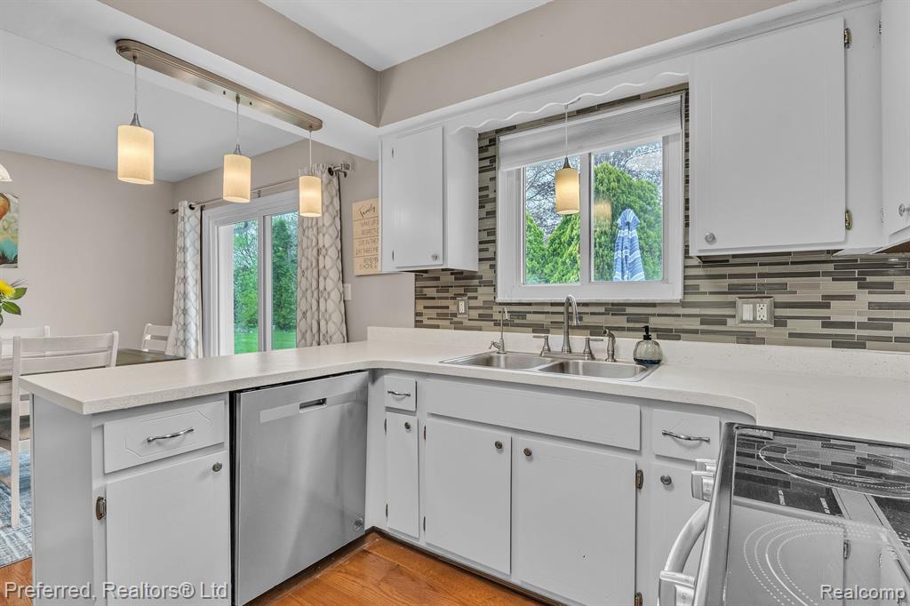 8722 WOODSHIRE Drive, White Lake, MI — Photo 16
