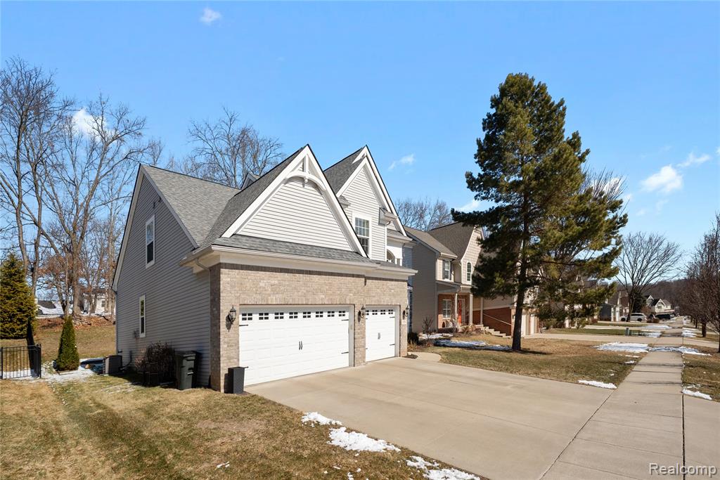 529 Napa Valley Drive, Milford, MI 48381 — Photo 33