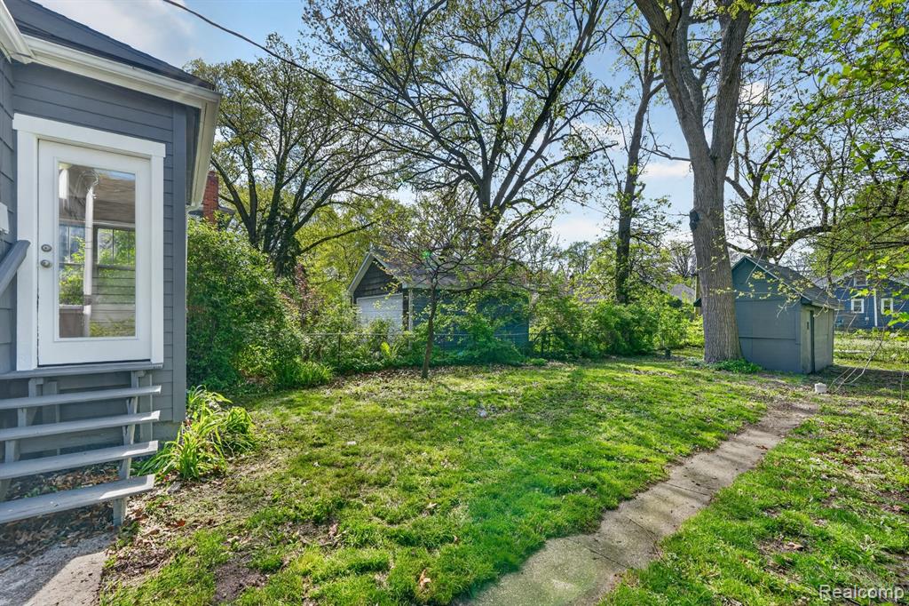 582 E Drayton Street, Ferndale, MI 48220 — Photo 32