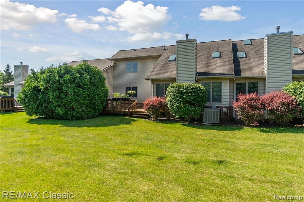 1202 ARBOR RIDGE Drive, 2, Brighton, MI 48116 — Photo 35