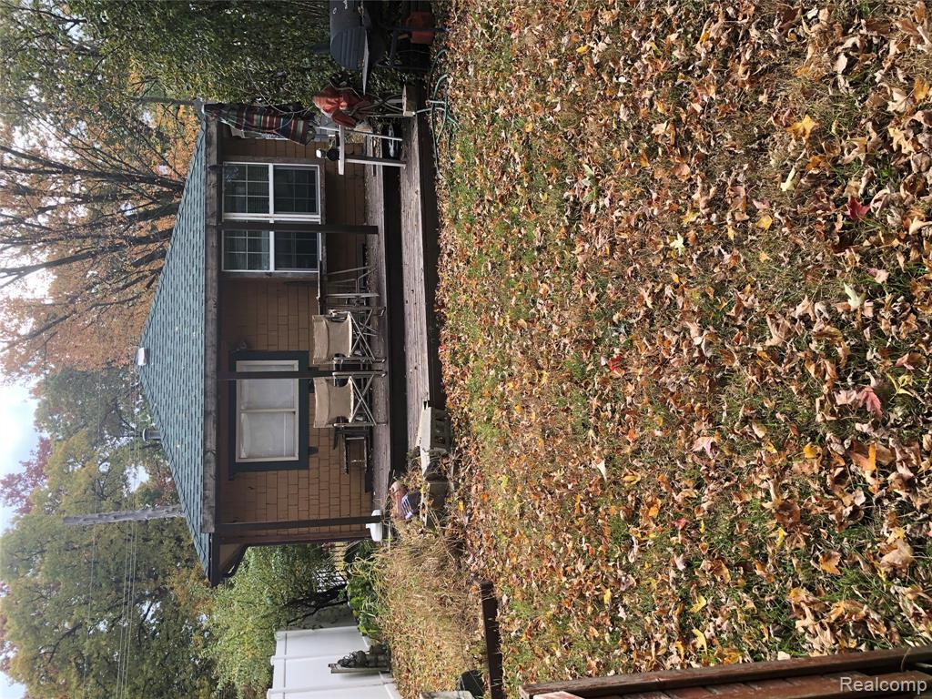 8304 Arlis Street, Commerce Twp, MI 48382 — Photo 22