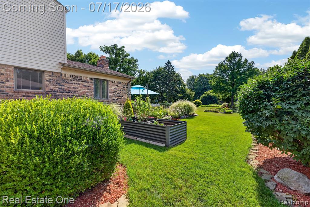47380 Savannah Drive, Macomb, MI 48044 — Photo 20