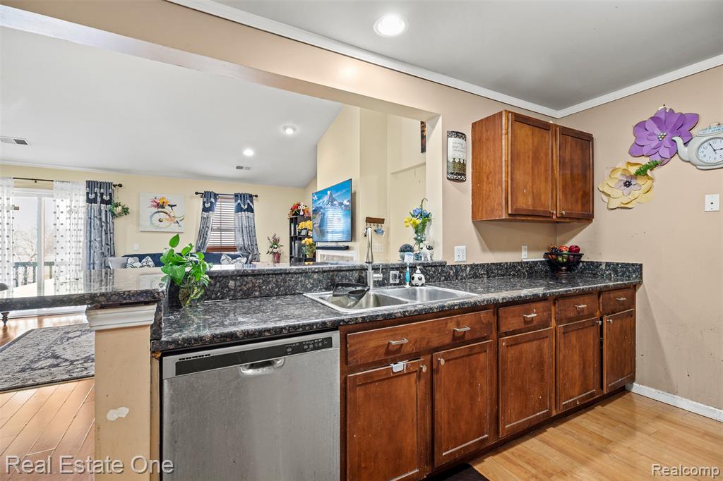 21628 Majestic Drive, Trenton, MI 48183 — Photo 14